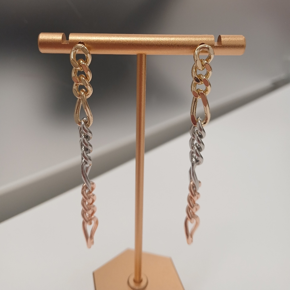 New 18k Tri Goldplated Chain Link Earrings Butterfly Back 2.5" By Pretty Bird